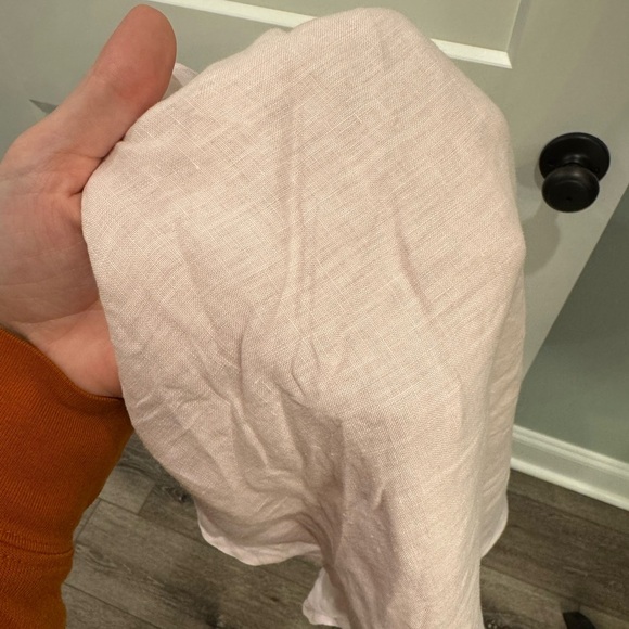 Match Point Linen V-Neck Bias Cut Tank Top in light Pink - Picture 8 of 8